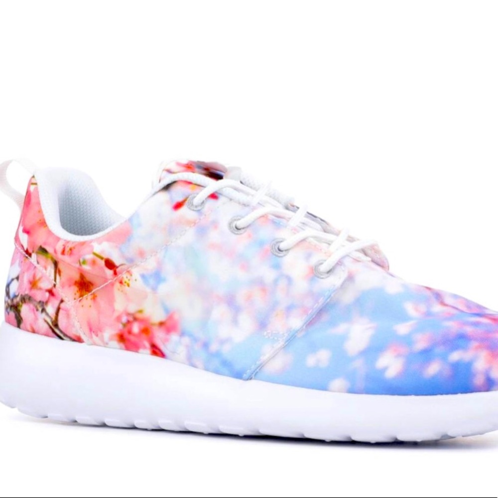 Nike sneakers for women